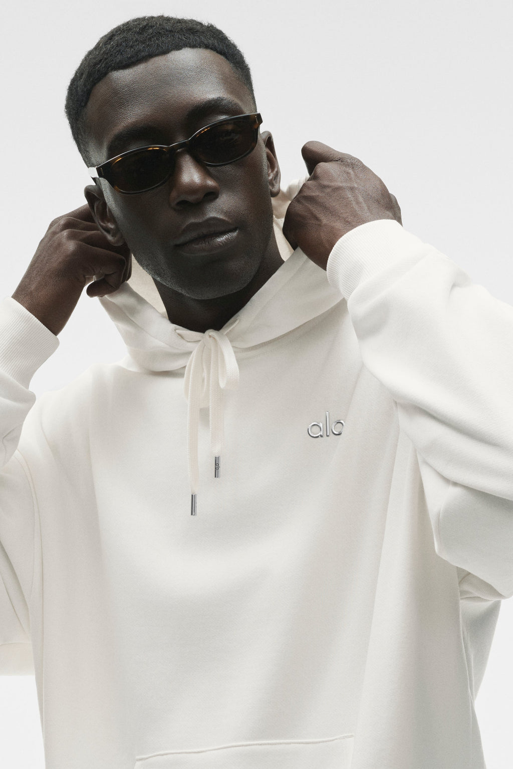 ALO Skinny Oval Sunglasses - Tortoise