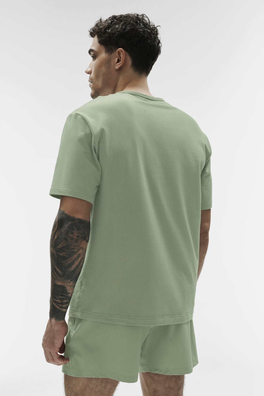 Street Essential Tee - Dune Grass