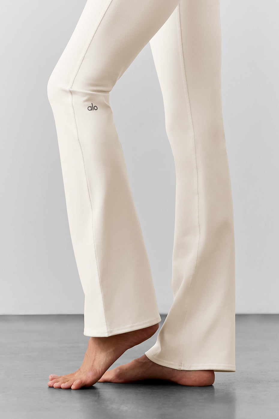 Airbrush High-Waist Bootcut Legging (Regular) - Ivory