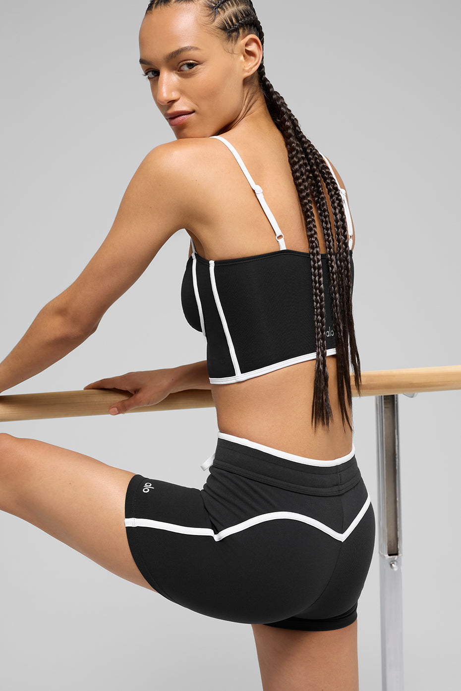 4 Airbrush High-Waist Race Pace Short - Black/White