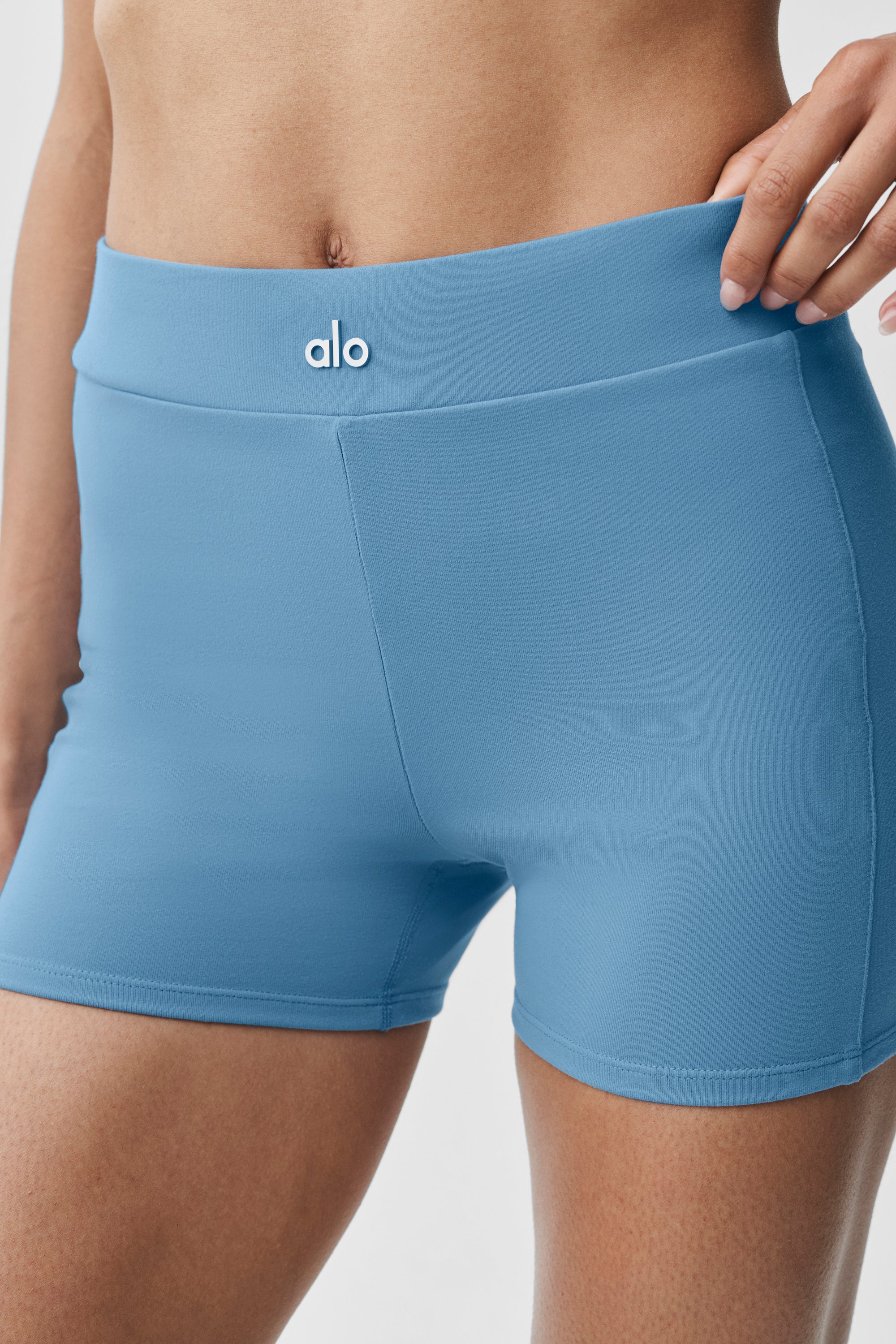 3 Airbrush High-Waist Aura Short - California Blue